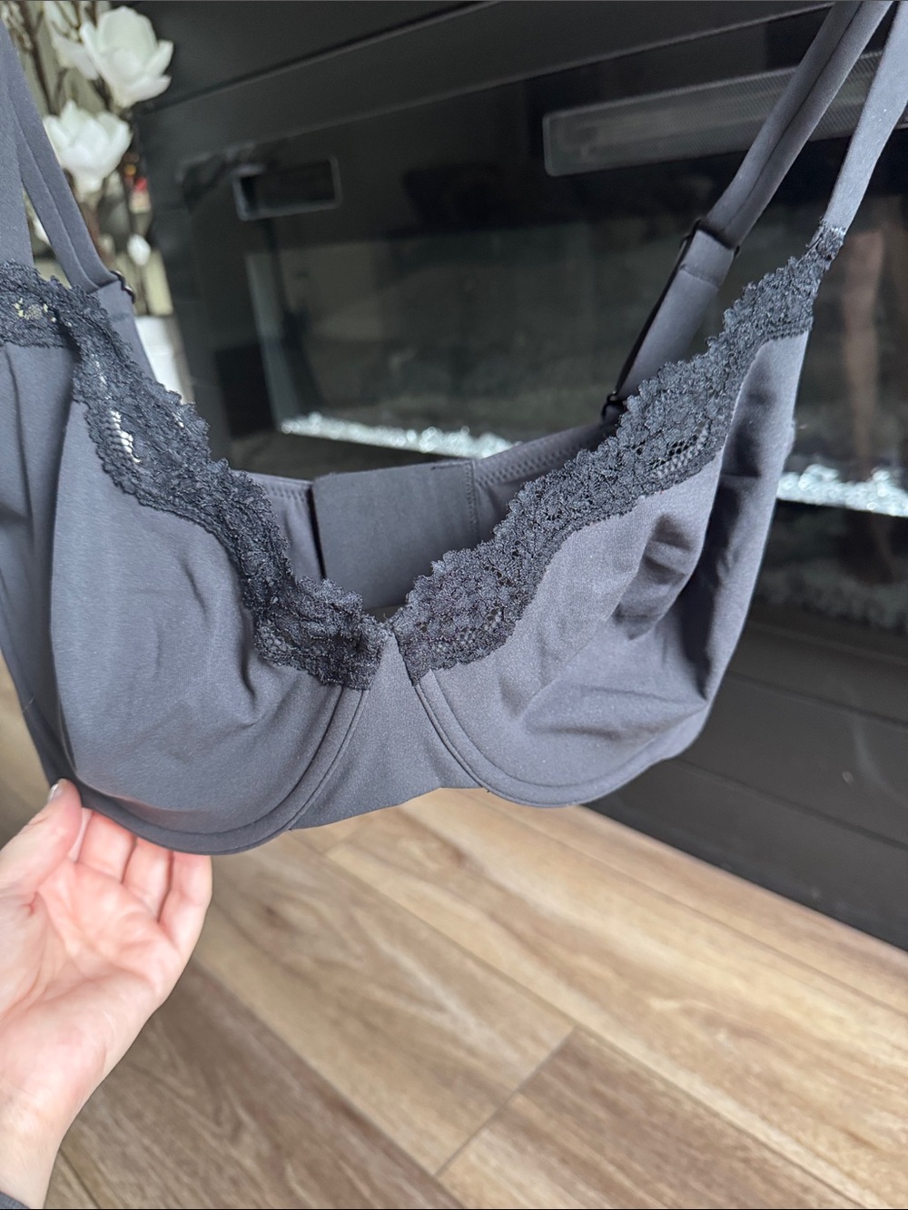 SKIMS Black Lace-Trim Underwire Bra